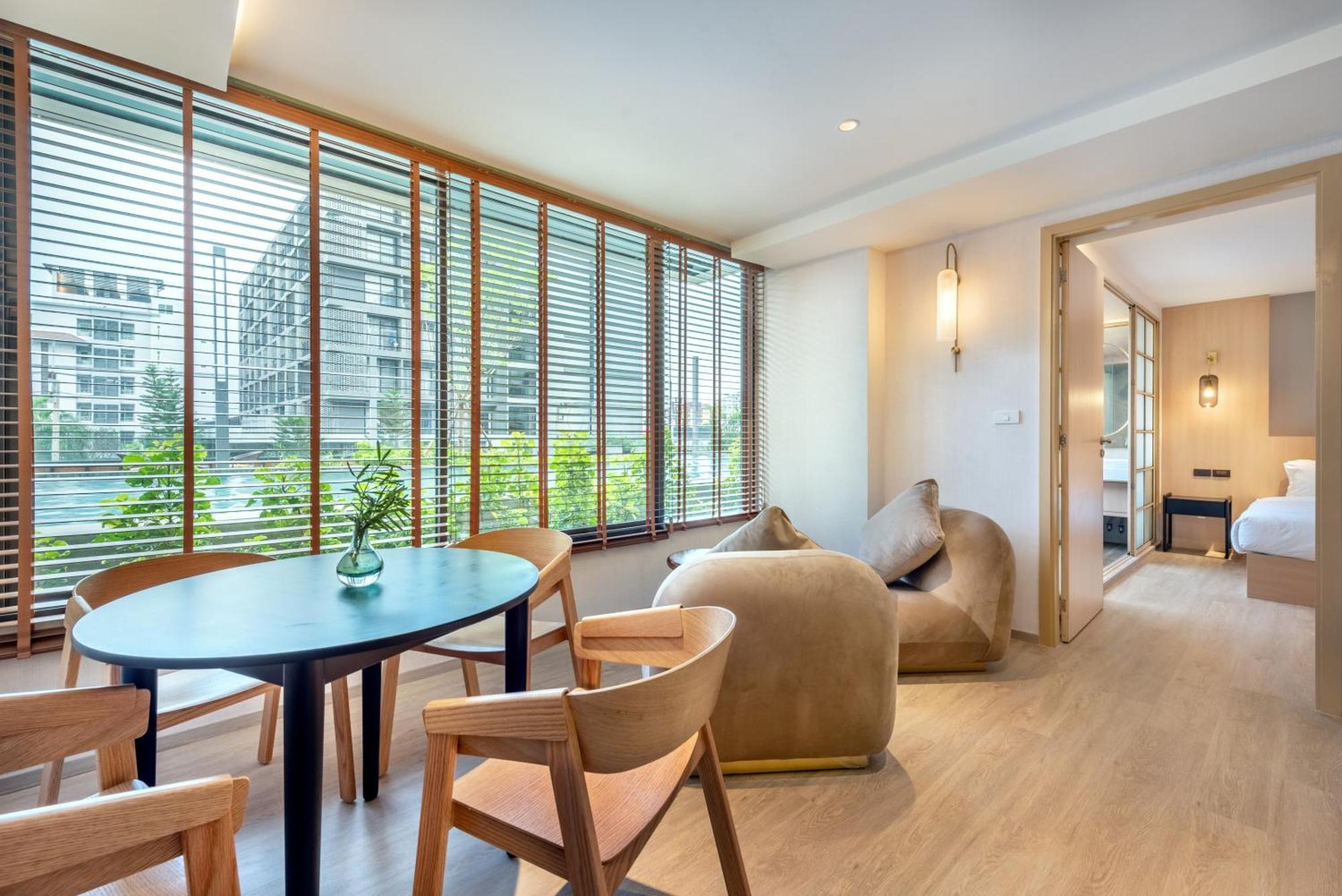 Salaya One Hotel & Service Apartment Eksteriør bilde