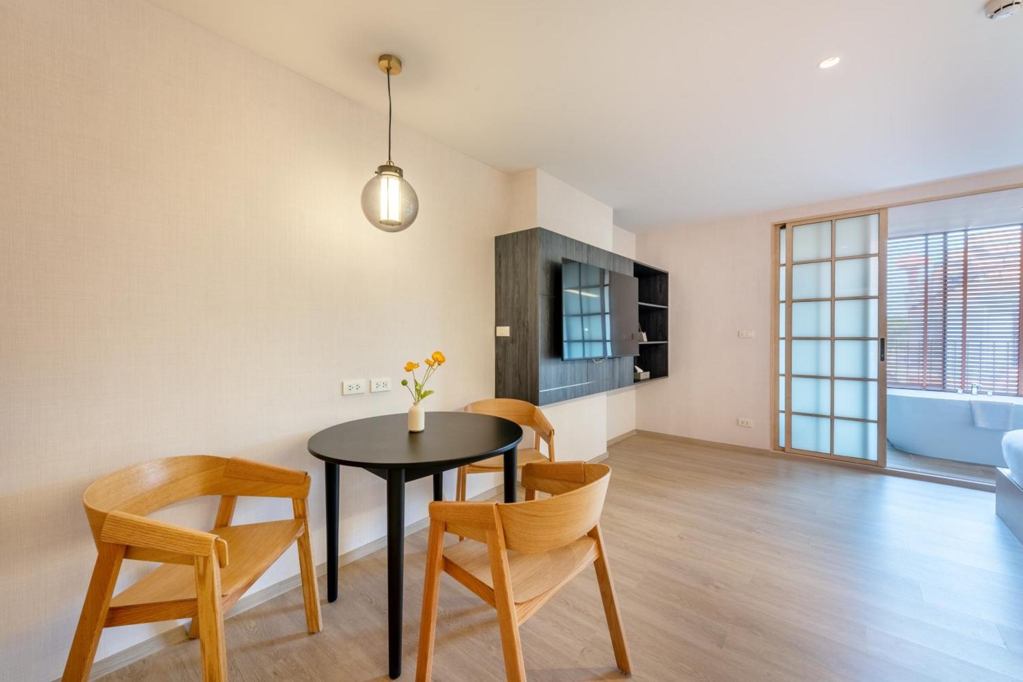 Salaya One Hotel & Service Apartment Eksteriør bilde
