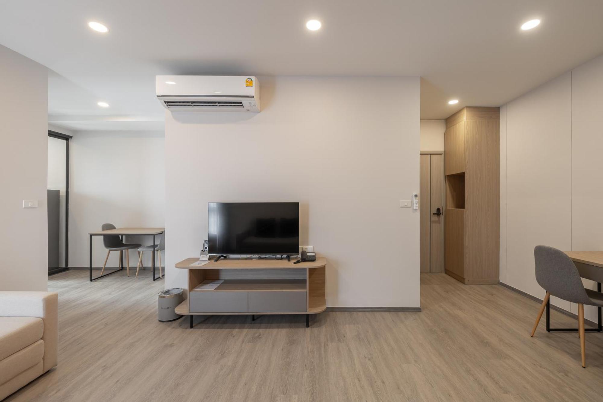 Salaya One Hotel & Service Apartment Eksteriør bilde