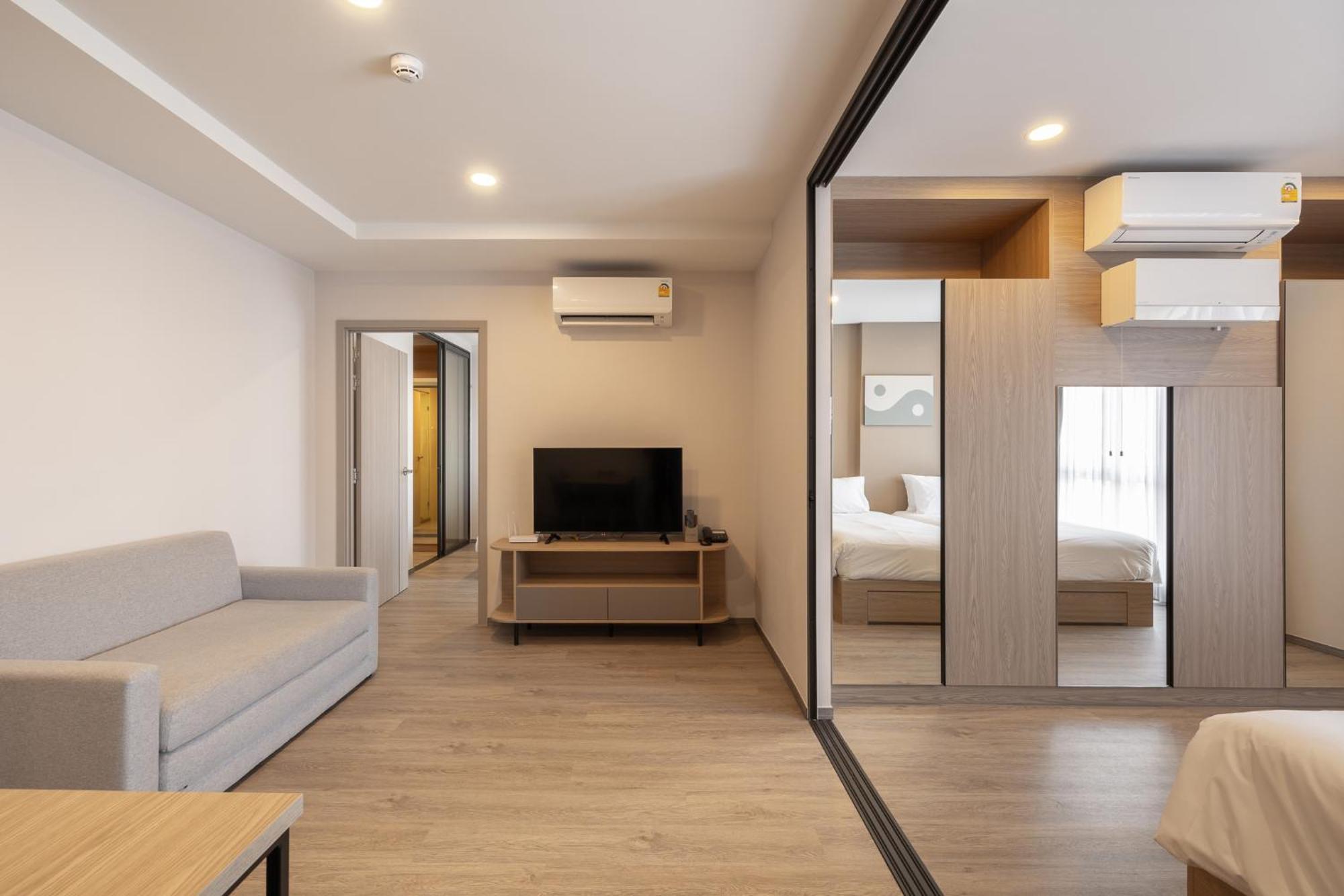 Salaya One Hotel & Service Apartment Eksteriør bilde