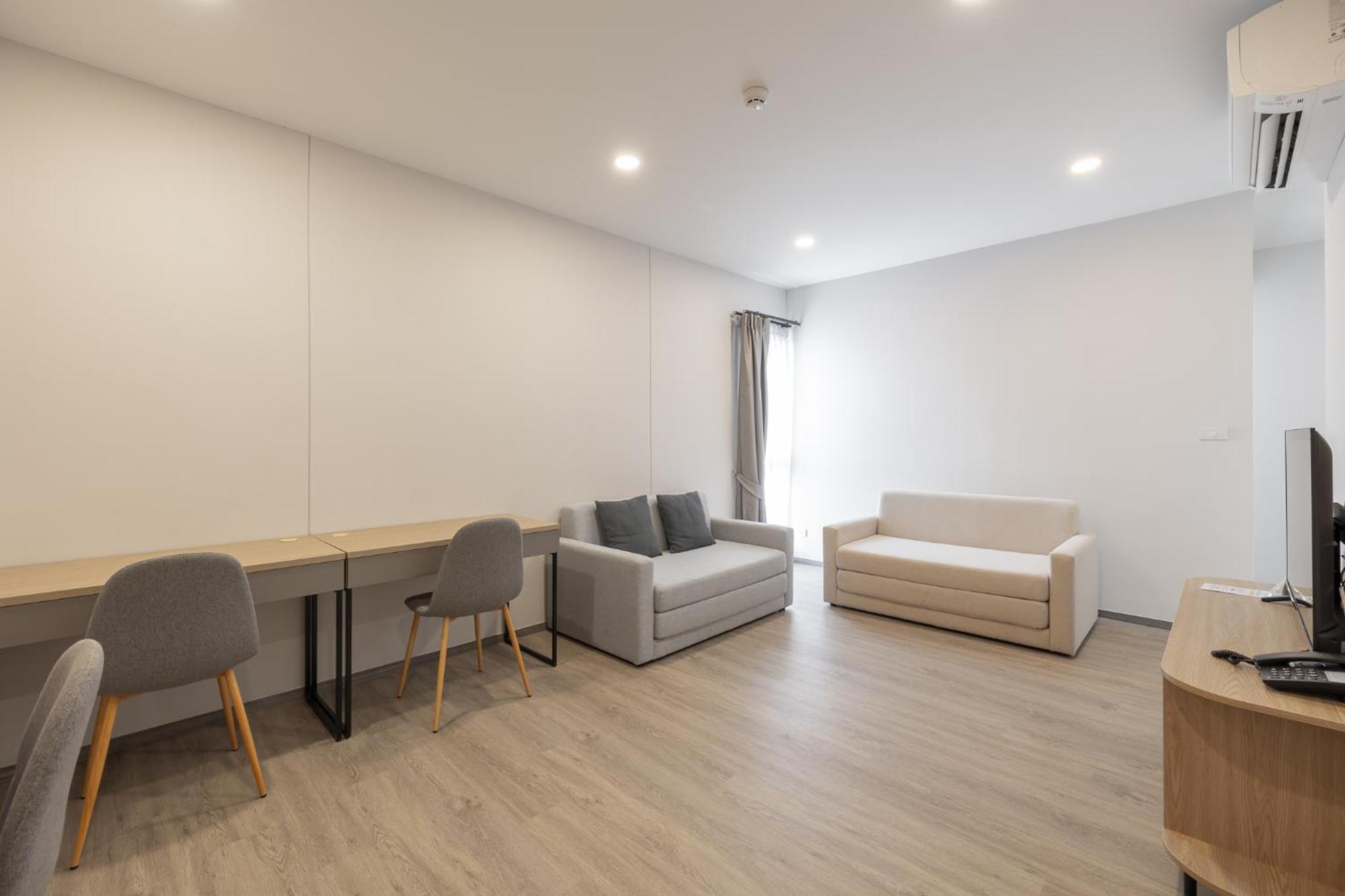 Salaya One Hotel & Service Apartment Eksteriør bilde