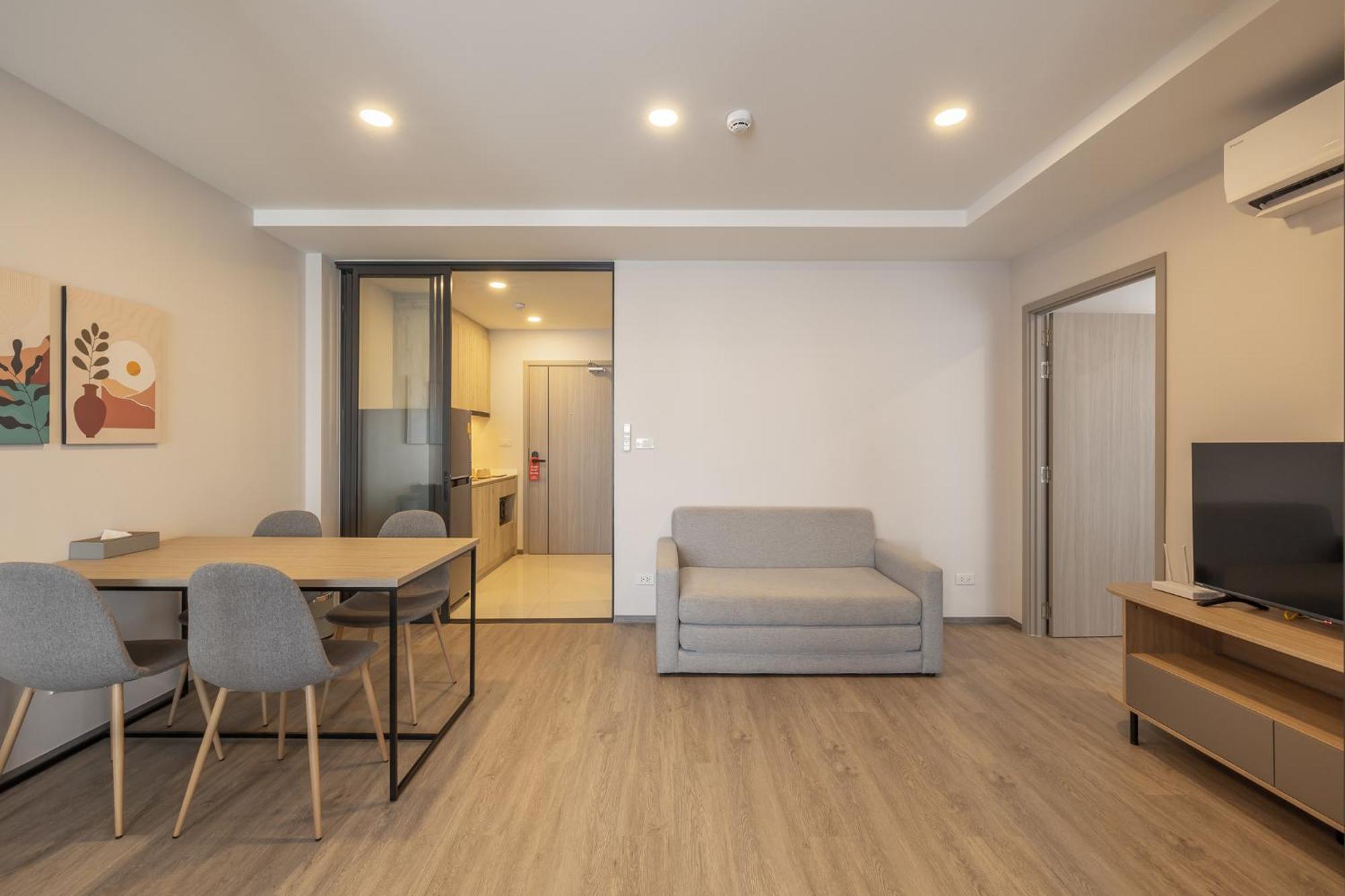 Salaya One Hotel & Service Apartment Eksteriør bilde