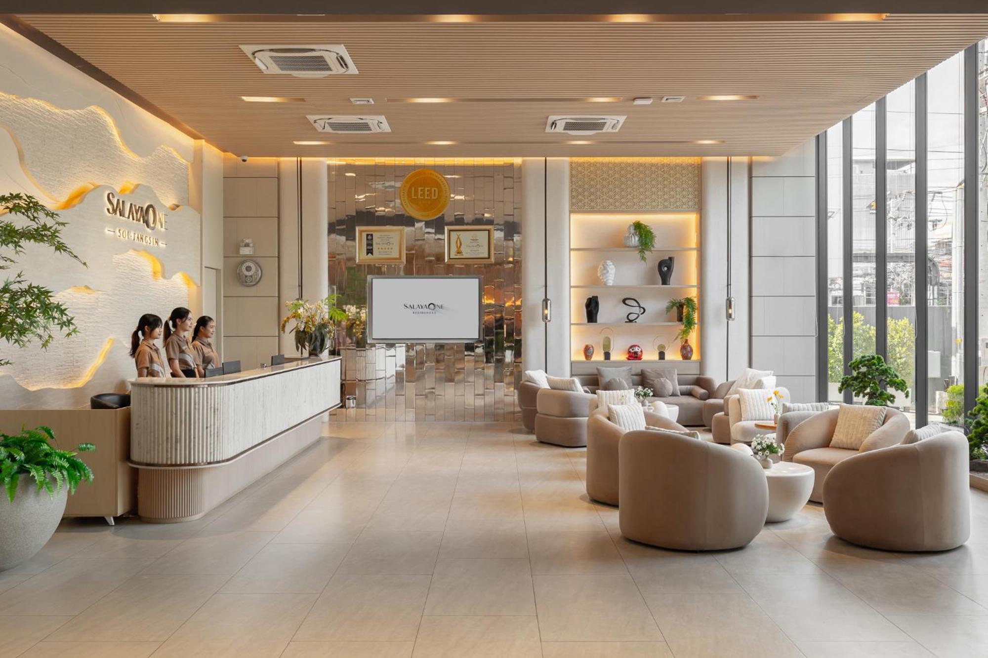 Salaya One Hotel & Service Apartment Eksteriør bilde