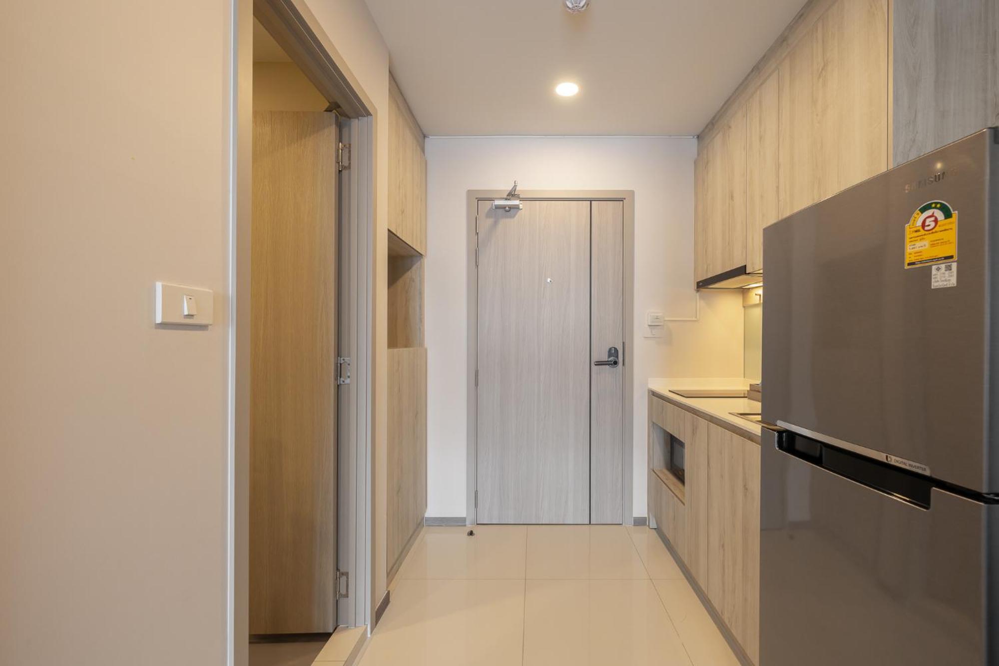 Salaya One Hotel & Service Apartment Eksteriør bilde